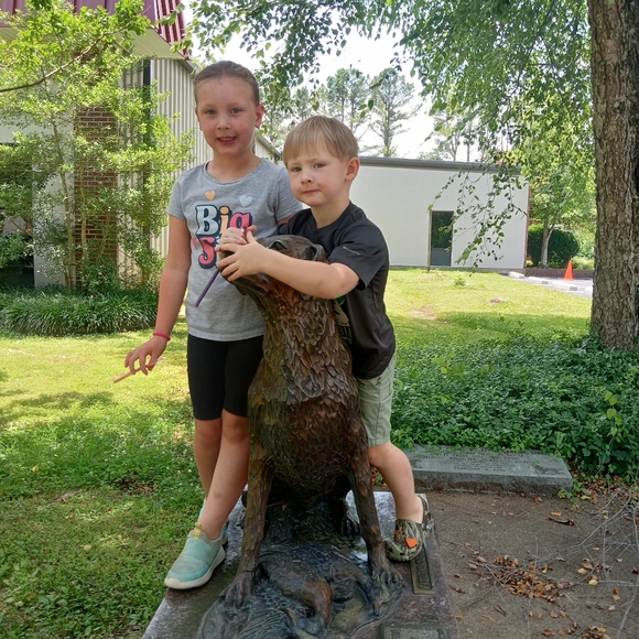 Meet your Posher, Shelley - Picture 3 of 3